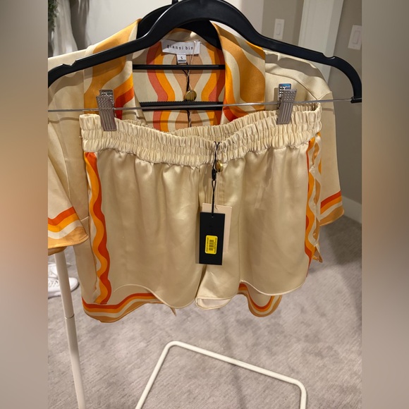 NWT Gianni Bini Super Cute Set - great for vacation! - Picture 1 of 7